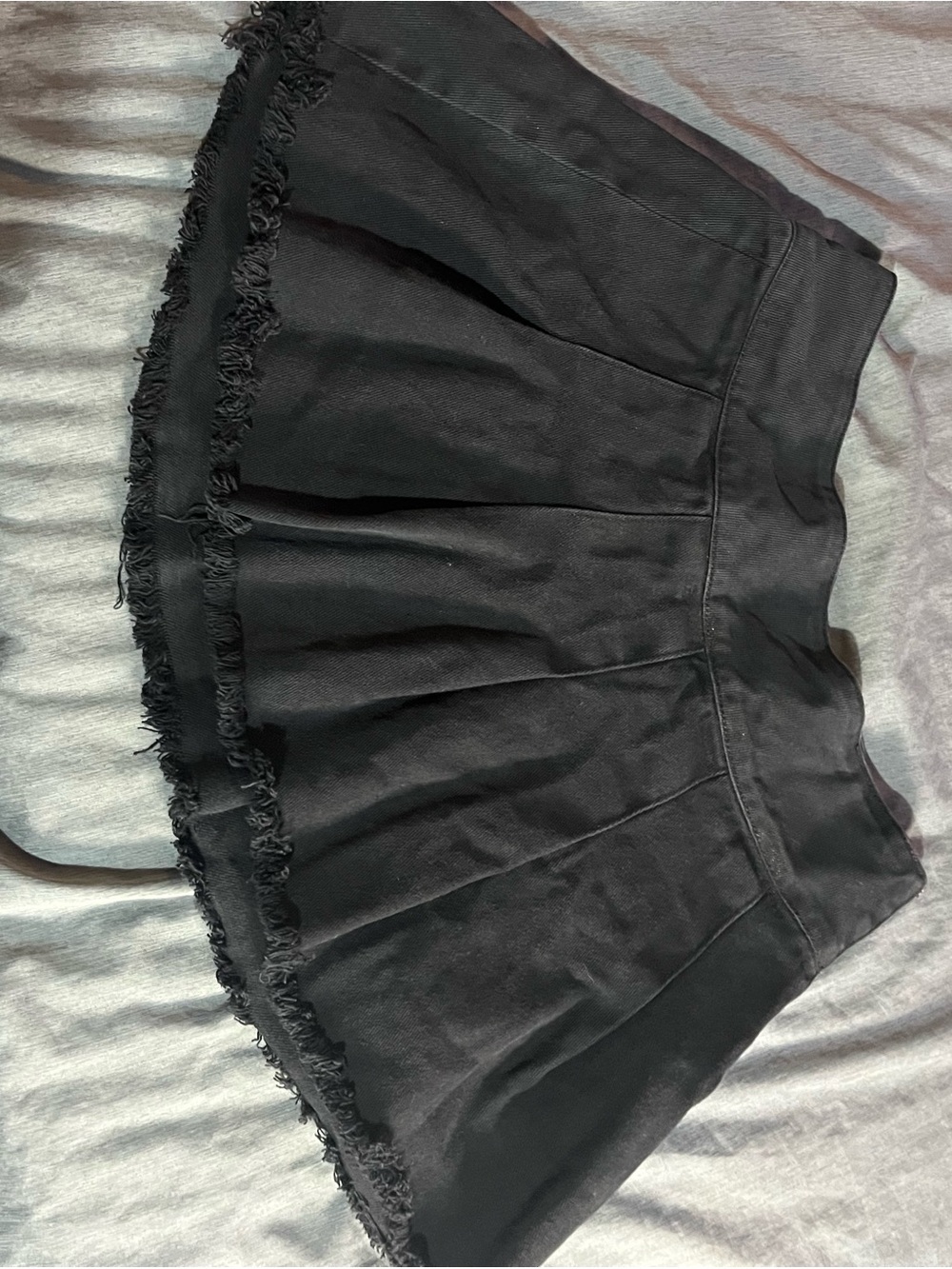 One Teaspoon Black Frayed-Hem Pleated Skater Skirt slight shimmer